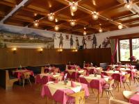 Restauracja lub miejsce do jedzenia w obiekcie Pension Hüttwirt