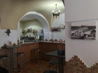 Lounge nebo bar v ubytování Hostal Los Encinares