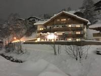 Obiekt Am Zwölferkogel Appartements zimą