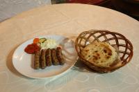 Jídlo v penzionu nebo okolí