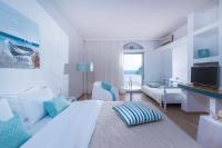Istron Bay Hotelにあるテレビまたはエンターテインメントセンター