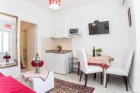 Kuchyňa alebo kuchynka v ubytovaní Apartments Palma Ragusa