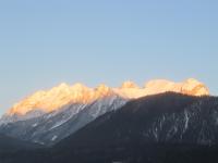 A general mountain view or a mountain view taken from Az apartmant