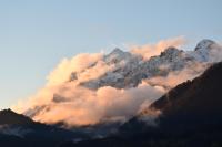 A general mountain view or a mountain view taken from Az apartmant
