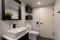 The Blossom Yeonnam Guesthouseにあるバスルーム