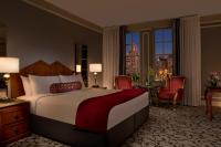 The Biltmore Los Angelesにあるベッド
