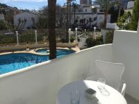 Bazén v ubytovaní Anacasa Oasis Beach II Marineta AP2116 alebo v jeho blízkosti