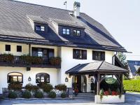 Budynek, w którym mieści się hotel