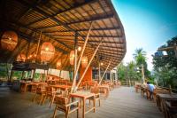 Restaurace v ubytování The Mud - Eco Hotel