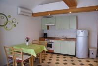Kuchyňa alebo kuchynka v ubytovaní Apartments Robert