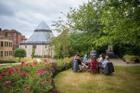 Ein Garten an der Unterkunft Canterbury Cathedral Lodge