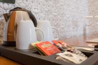 Coffee and tea making facilities at Suite Beccaria A Piazza Del Popolo