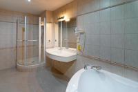 Koupelna v ubytování Wellness Hotel Windsor