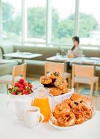 Jídlo v aparthotelu nebo okolí