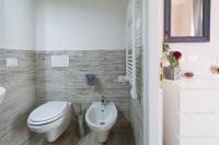 A bathroom at Beccaria Suite