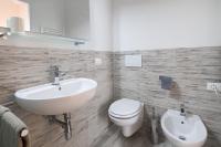 A bathroom at Beccaria Suite