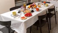 Jedlo v ubytovaní bed & breakfast alebo blízkom okolí