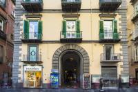Exteriér alebo vchod do ubytovania Don Pedro Rooms Vicerè di Toledo in the city center