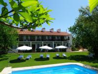 Bazén v ubytování Hotel Apartamento Rural Finca La Media Legua nebo v jeho okolí