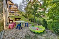 Vonkajšia záhrada v ubytovaní Apartamenty Smrekowa Tatry Zakopane
