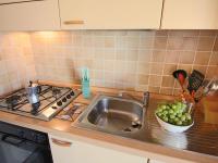 A kitchen or kitchenette at Tranquil Cottage Retreat in Todi, Umbria