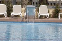 Bazén v ubytování Hotel Castilla Alicante nebo v jeho okolí