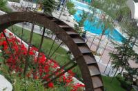 Basen w obiekcie Hotel Lago Bin lub w pobliżu