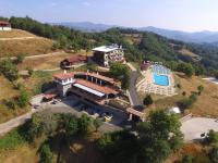 Bazén v ubytování Panorama Family Hotel nebo v jeho okolí