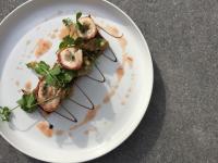 Jídlo v hotelu nebo okolí