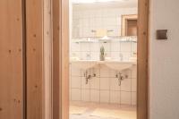A bathroom at Hotel Kristall