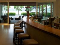 リーバ ダス ホテル アム ボーデンジーにあるレストランまたは飲食店