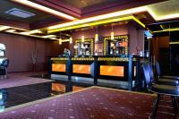 Lounge nebo bar v ubytování Iva Resort