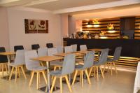 Posedenie v ubytovaní Deves Hotel