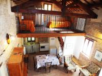 Kuchyňa alebo kuchynka v ubytovaní Agriturismo La Casa della Lavanda - Il Casale
