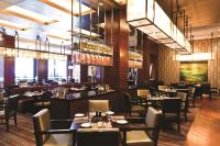 Four Seasons Hotel Denverにあるレストランまたは飲食店