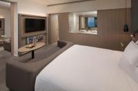 TV a/nebo společenská místnost v ubytování The Level at Melia Barcelona Sky