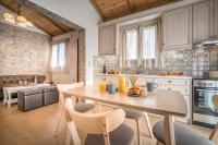 Kuchyň nebo kuchyňský kout v ubytování Ninemia Villa Zakinthos