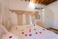 Posteľ alebo postele v izbe v ubytovaní Peristeronas house sifnos - Dove Cot sifnos