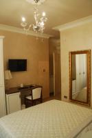 A television and/or entertainment centre at Daphnae House