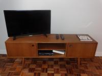 TV a/nebo společenská místnost v ubytování Ribeira Apartment