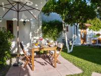 Vonkajšia záhrada v ubytovaní Helios Garden Boutique Apartments