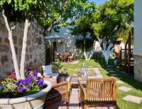 Vonkajšia záhrada v ubytovaní Helios Garden Boutique Apartments