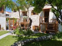 Vonkajšia záhrada v ubytovaní Helios Garden Boutique Apartments