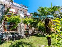 Vonkajšia záhrada v ubytovaní Apartment Yean