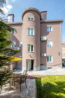 Budova, v ktorej sa apartmán nachádza