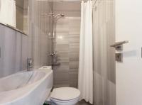 Kúpeľňa v ubytovaní Acropolis Charming Apartment with Large Balcony - DM17