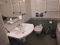 Kúpeľňa v ubytovaní Hotel Jaskółka