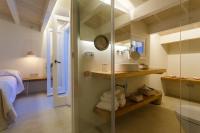 A bathroom at Hotel S'Estil-let