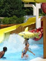 Parc aquatique au sein de le camping ou &agrave; proximit&eacute;