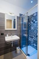 A bathroom at Roma 2B